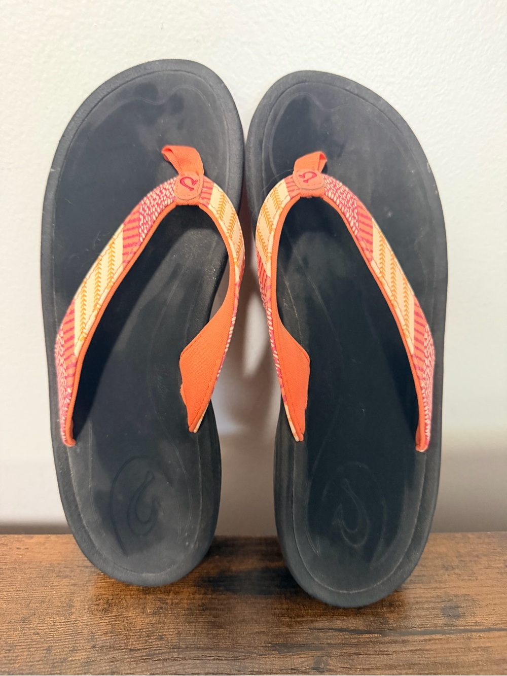 OluKai Orange & Pink Patterned Flip Flops Size 6